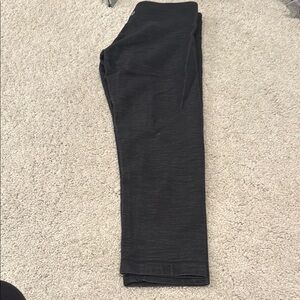 Lululemon black grey capris